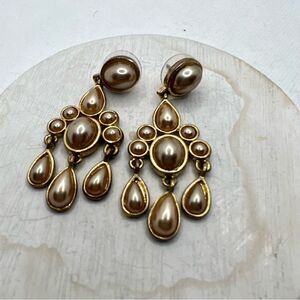 Amrita Singh pearlescent elegant chandelier dangle earrings on gold tone backing